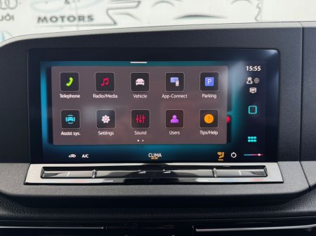 2025 Volkswagen Caddy Maxi Life LIFE TDI 122BHP A7F 5DR A €42,500 thumbnail