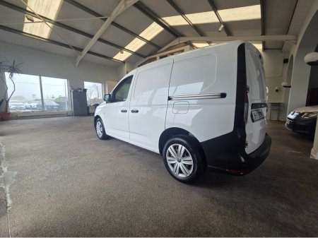 2021 Volkswagen Caddy - photo 2