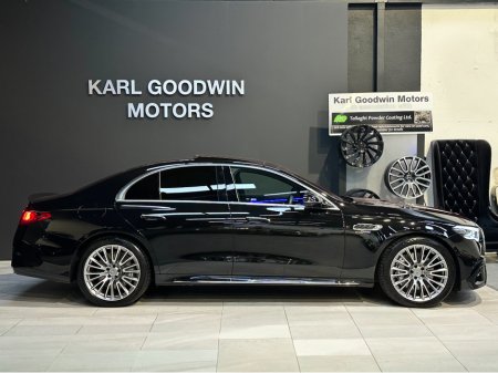 2025 Mercedes-Benz AMG E 53 PREMIUM PLUS E-HYBRID 4MATIC €109,950 thumbnail