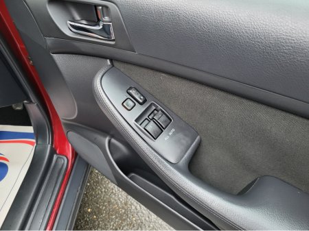 2006 Toyota Avensis - thumbnail 17