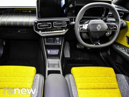 2026 Renault 5 Iconic 52kWh 150hp Order Your 261 Today! €32,995