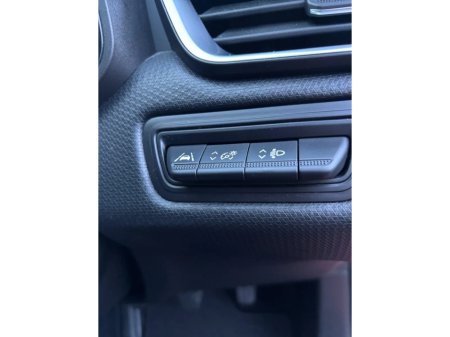 2022 Renault Clio Dynamique SCe 65 €14,000 thumbnail