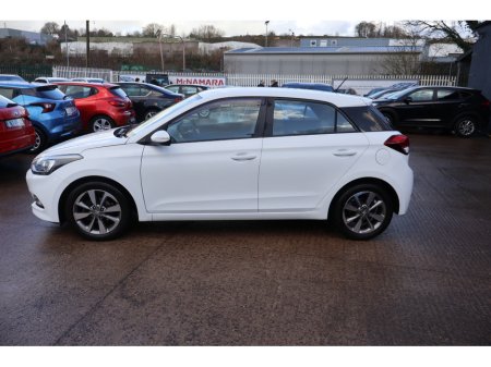 2017 Hyundai i20 ACTIVE DELUXE Only 74,000Km Exceptional! €12,995 thumbnail