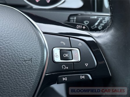 2016 Volkswagen Golf 1.4 HIGHLINE , AUTO // IMMACULATE €14,950 thumbnail