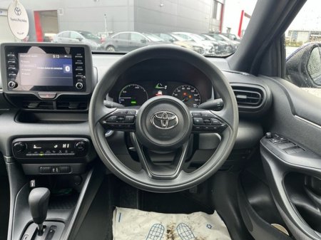 2021 Toyota Yaris - thumbnail 9