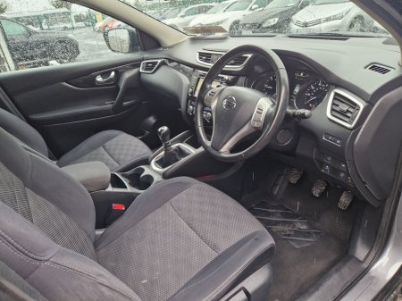 2015 Nissan Qashqai 1.5 DSL SV PREMIUM €7,950 thumbnail