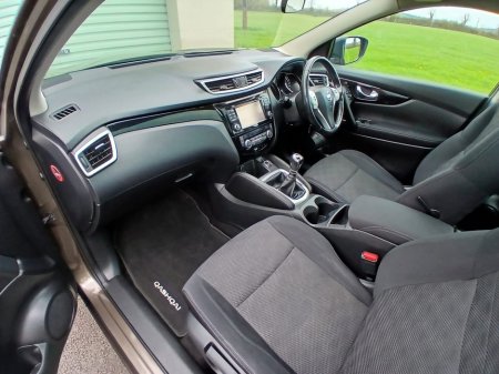 2017 Nissan Qashqai - thumbnail 12