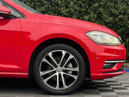 2020 Volkswagen Golf COMFORTLINE 1.2 TSI // VERY LOW MILEAGE // FULL SERVICE HISTORY // APPLE CARPLAY/ANDROID AUTO €20,900 thumbnail