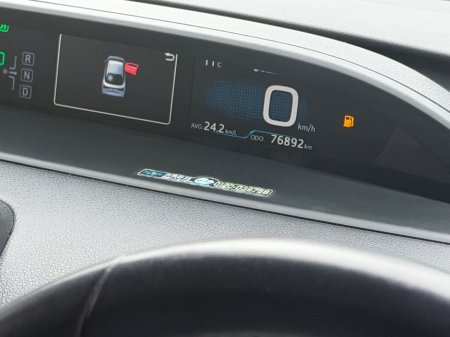 2019 Toyota Prius - thumbnail 13