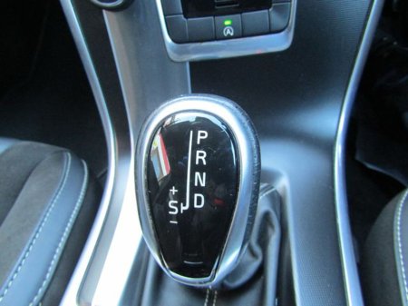 2016 Volvo XC60 2.0 D4 R-design NAV 190BHP 5DR €15,950 thumbnail