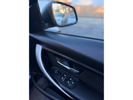 2017 BMW 3 Series - thumbnail 31