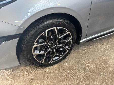 2022 Kia Ceed PE 1.0 GT LINE 5DR €22,499 thumbnail