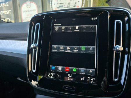 2023 Volvo XC40 - thumbnail 31