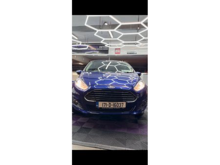 2017 Ford Fiesta - thumbnail 5