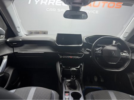 2020 Peugeot 2008 ALLURE 1.2 100 4DR €18,950 thumbnail