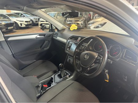 2019 Volkswagen Tiguan - thumbnail 8