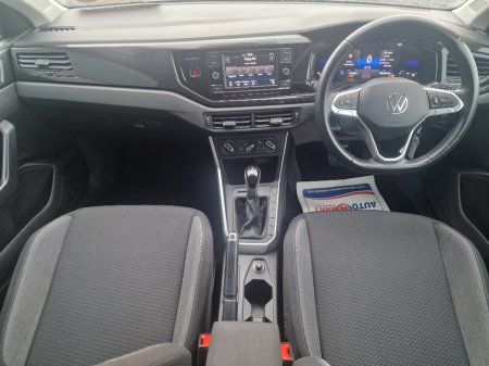 2023 Volkswagen Polo Life 1.0 TSI 95HP D7F 5DR Auto €20,950 thumbnail