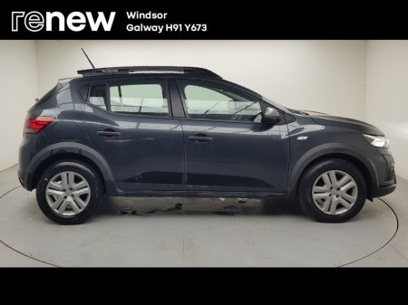 2023 Dacia Sandero Stepway TCe 90 STEPWAY Comfort €17,995 thumbnail