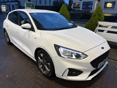 2019 Ford Focus - thumbnail 5