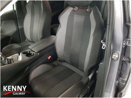 2022 Peugeot 5008 - thumbnail 11