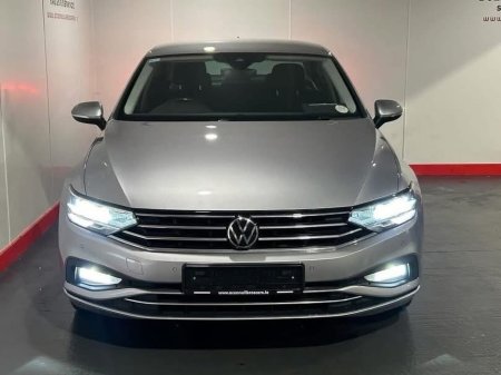 2021 Volkswagen Passat BUSINESS 2.0 TDI MANUAL 6SPEED FWD 150 4DR €19,950 thumbnail