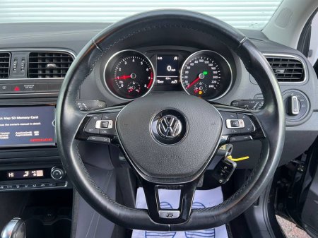 2017 Volkswagen Polo HIGHLINE R-LINE PACK 1.2 TSI // HEATED SEATS // REVERSE CAMERA // ADAPTIVE CRUISE CONTROL €14,900 thumbnail