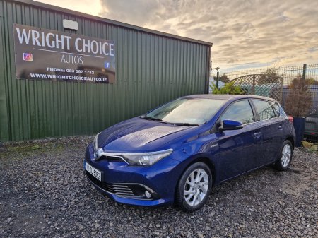 2017 Toyota Auris Hybrid Luna €12,950