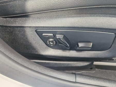 2021 BMW 5 Series - thumbnail 8