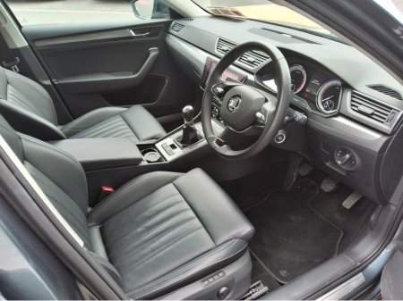 2021 Skoda Superb - thumbnail 9