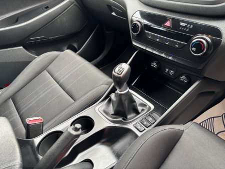 2017 Hyundai Tucson - thumbnail 9