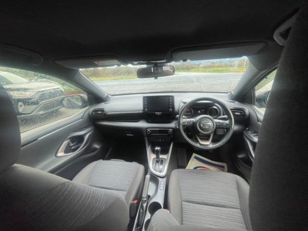 2021 Toyota Yaris - thumbnail 10