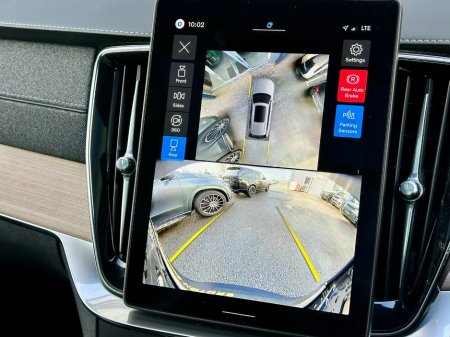 2025 Volvo XC90 - thumbnail 8