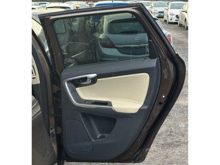 2015 Volvo XC60 2.0L Diesel Automatic Low Mileage  (7401) €17,450 thumbnail