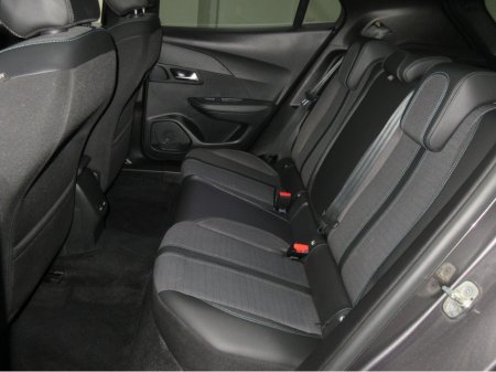 2023 Peugeot 2008 - thumbnail 12