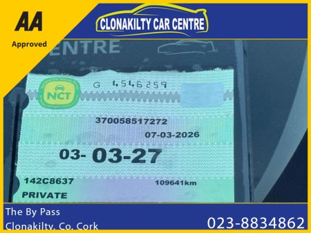 2014 Toyota Prius - thumbnail 18