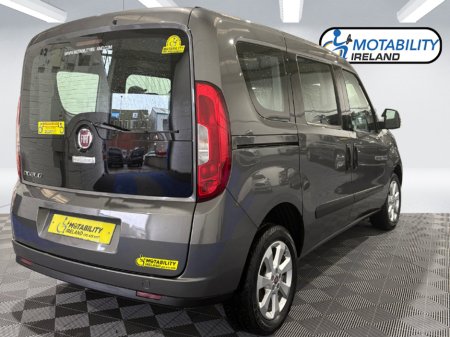 2020 Fiat Doblo Upfront Passenger Wheelchair Accessible €19,995
