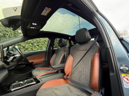 2022 Volkswagen ID.4 - thumbnail 2