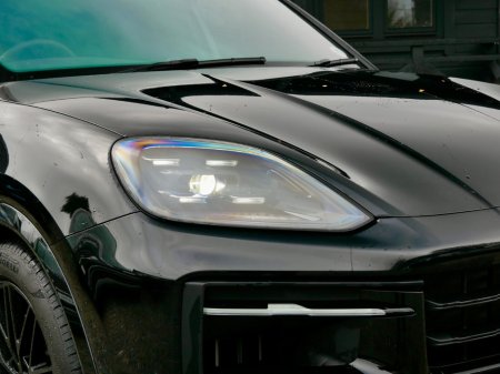 2025 Porsche Cayenne - thumbnail 9