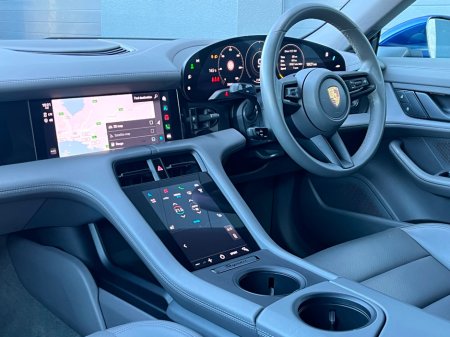 2022 Porsche Taycan 4S Cross Turismo 93kWh €61,995 thumbnail