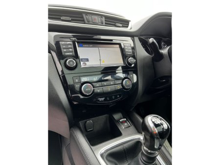 2017 Nissan Qashqai 1.5 DSL XE €13,950 thumbnail