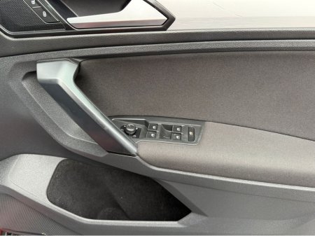 2017 Volkswagen Tiguan - thumbnail 27