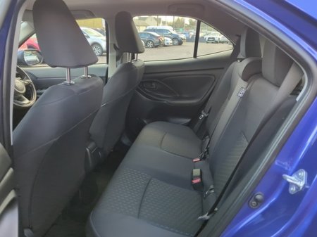 2025 Toyota Yaris Cross YARIS CROSS LUNA thumbnail