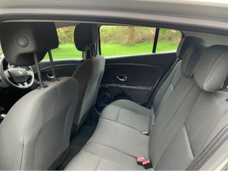 2013 Renault Megane - thumbnail 12