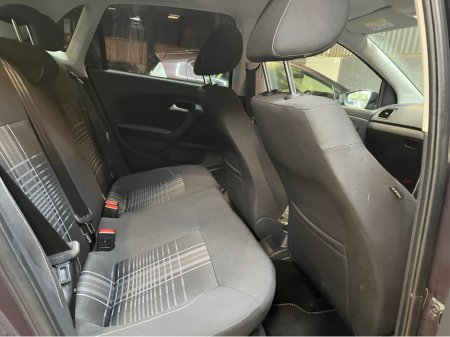 2015 Volkswagen Polo 2015 auto €10,495 thumbnail