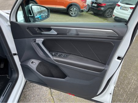 2019 Volkswagen Tiguan - thumbnail 15