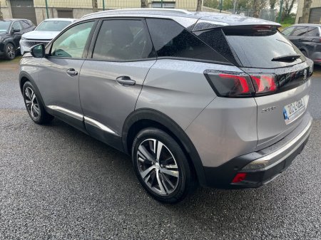 2021 Peugeot 3008 - thumbnail 4
