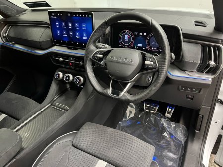2025 Skoda Kodiaq Sportline IV 1.5TSi PHEV 204BHP - Reversing Camera - Climate Control - Sat Nav - Heated Seats - Keyless Start - Apple CarPlay/Android Auto €53,950 thumbnail
