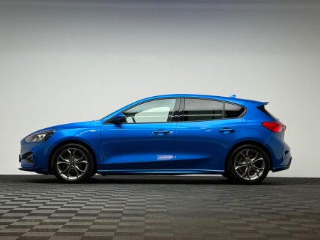 2021 Ford Focus - thumbnail 4