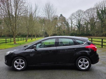 2012 Ford Focus - thumbnail 5