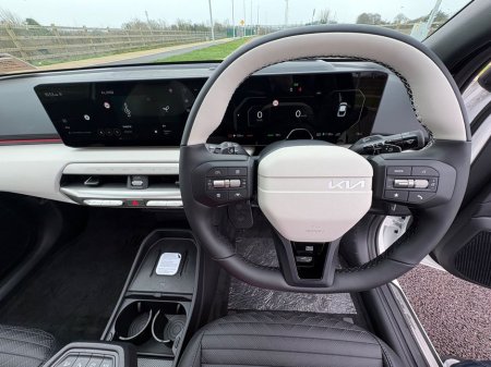 2026 Kia EV4 - thumbnail 15